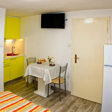 Studio Apartman Papic Apartment Drasnice Exterior photo