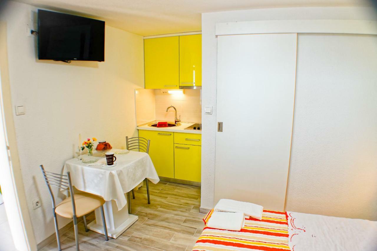 Studio Apartman Papic Apartment